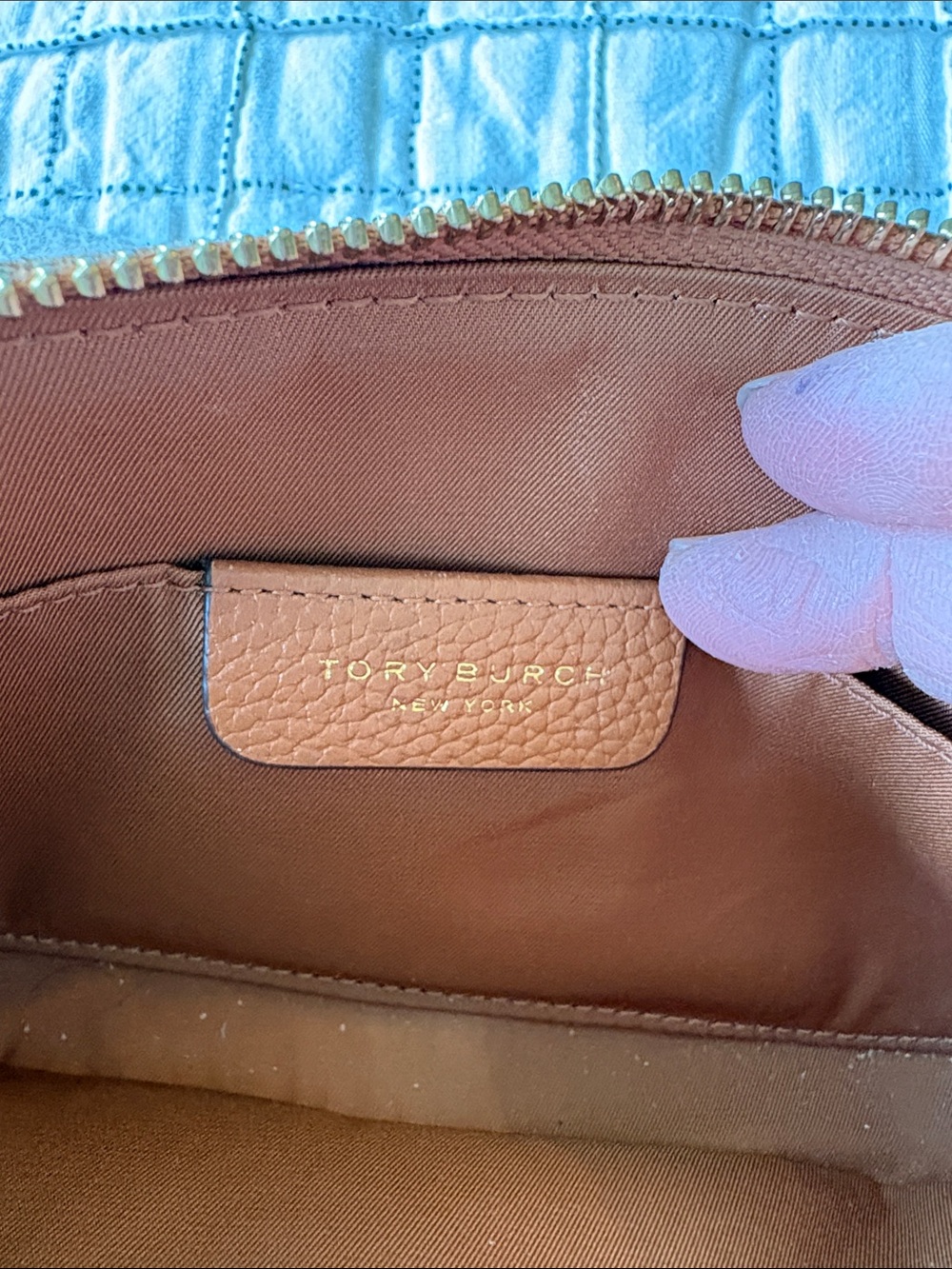 Tory Burch Caramel Pebbled Leather Crossbody Camera Bag with Wide Strap - Picture 7 of 7